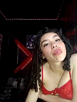 Snapshot of Tracy_KS chatting on March 19, 2025, 6:44 pm Tracy KS online show from March 19, 2025, 6:44 pm