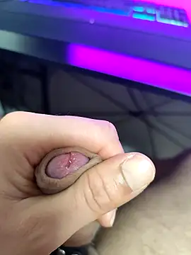 Snapshot of Yoloyo93 chatting on March 5, 2026, 10:55 am Yoloyo93 online show from March 5, 2026, 10:55 am