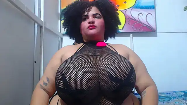 Snapshot of latina_bigboos25 chatting on May 12, 2026, 2:08 am latina bigboos25 online show from May 12, 2026, 2:08 am