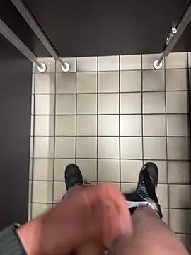 Snapshot of wassermann8484 chatting on April 16, 2026, 7:42 am wassermann8484 online show from April 16, 2026, 7:42 am