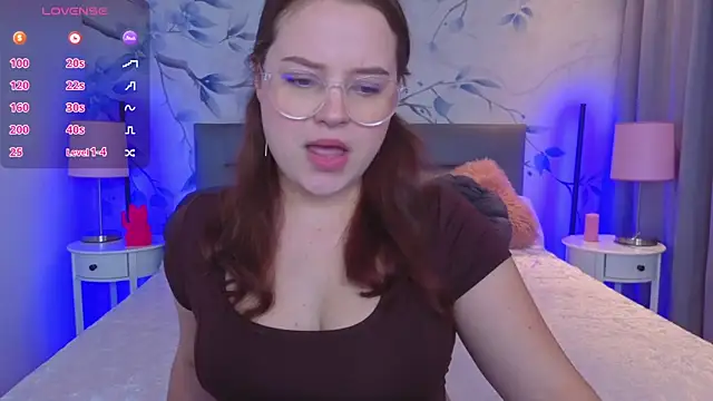 Cute kitty- online show from September 14, 2025, 9:47 pm