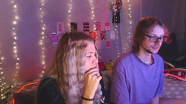 Your Horny Friends online show from April 14, 2026, 2:56 pm