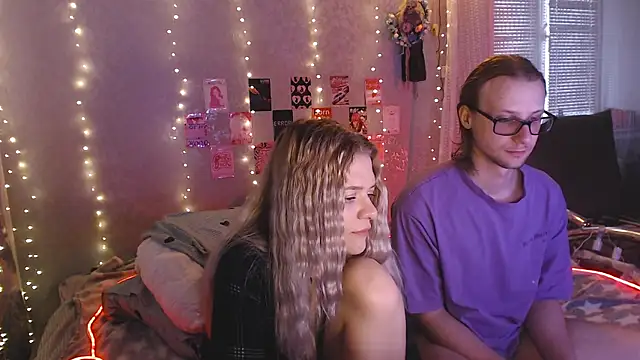 Your Horny Friends online show from April 27, 2026, 1:31 pm