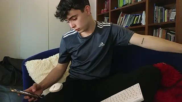 lukeboyce33 online show from March 24, 2026, 12:15 am