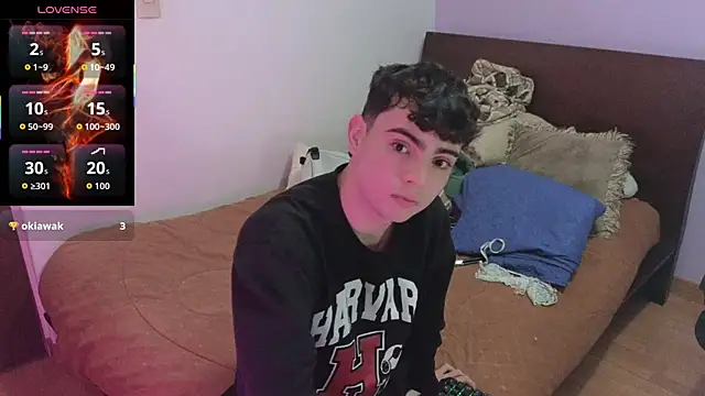 Snapshot of lukeboyce33 chatting on May 19, 2026, 1:56 am lukeboyce33 online show from May 19, 2026, 1:56 am