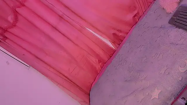 Mariana-ofc online show from November 6, 2025, 11:11 am