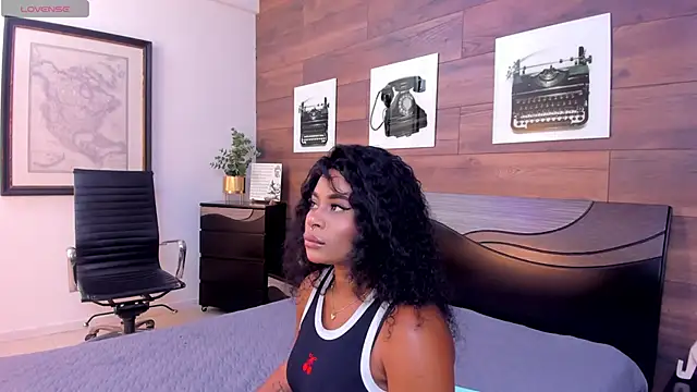 SammyDesire 10 online show from February 18, 2026, 7:43 pm