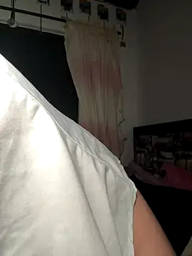 Snapshot of Candy_Roose chatting on September 9, 2025, 7:41 am Candy Roose online show from September 9, 2025, 7:41 am