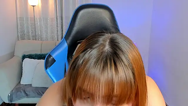 karla hill 28 online show from April 25, 2026, 3:42 am