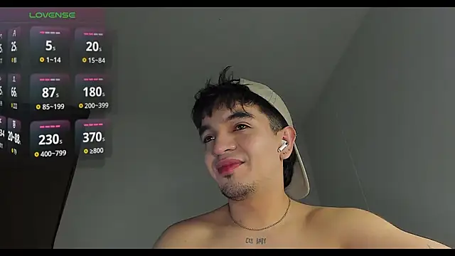 cmzo  online show from April 19, 2026, 4:01 am