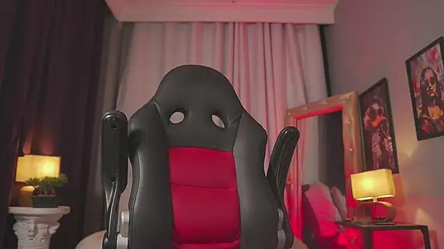 Colstorw  online show from April 18, 2026, 9:57 am