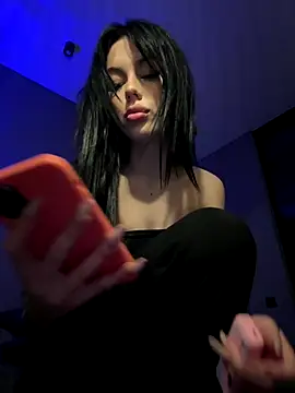 Leya Foxhall online show from November 12, 2025, 11:25 pm