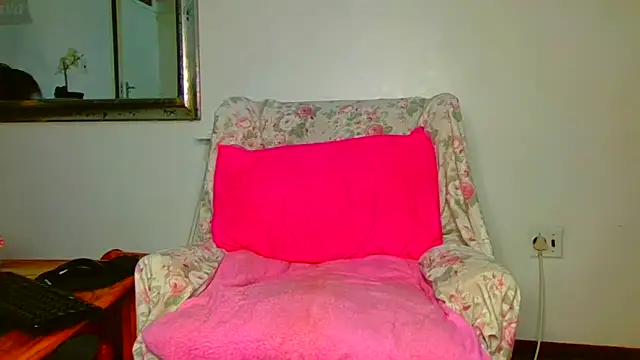 ModelZoee online show from March 24, 2026, 4:45 pm