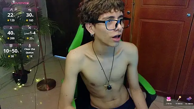 Snapshot of Matty_Sparkk chatting on April 30, 2026, 1:06 pm Matty Sparkk online show from April 30, 2026, 1:06 pm