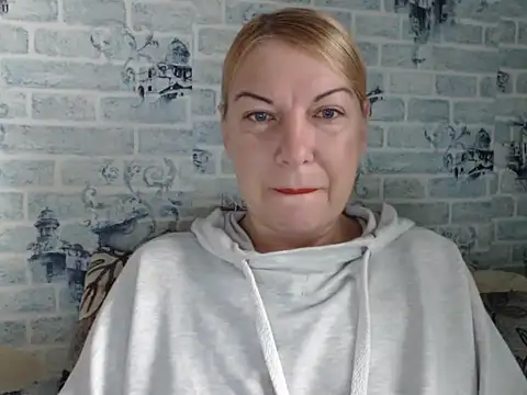 Snapshot of Lillia_Ray chatting on October 6, 2025, 9:51 am Lillia Ray online show from October 6, 2025, 9:51 am