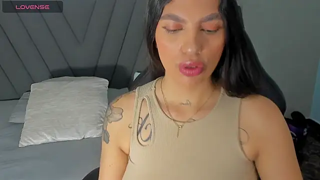 TATILARSON1 online show from January 7, 2026, 12:40 pm