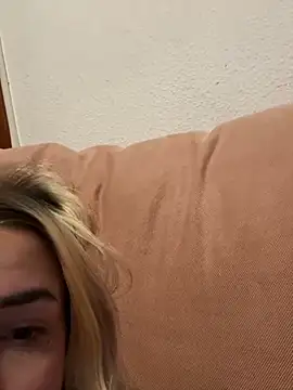 DarkVelvet online show from March 16, 2025, 8:21 pm