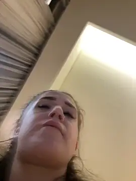 DarkVelvet online show from April 16, 2026, 11:33 am