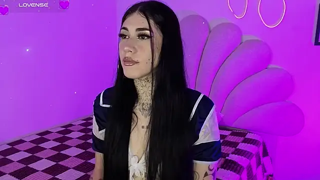 AnfisaLetyagho online show from April 29, 2026, 11:11 pm