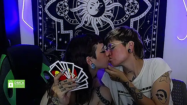 lovelockedlips online show from March 19, 2025, 5:52 am