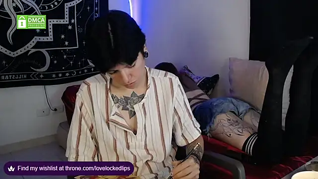 lovelockedlips online show from September 29, 2025, 6:29 am