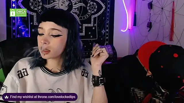 lovelockedlips online show from October 17, 2025, 2:26 am