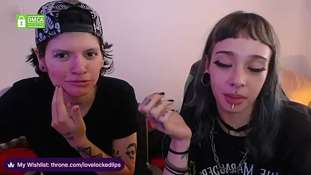 lovelockedlips online show from March 29, 2026, 6:08 pm