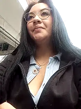 Snapshot of melisamoon_ chatting on March 18, 2025, 2:26 pm melisamoon online show from March 18, 2025, 2:26 pm