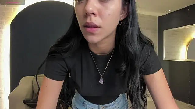 AmaliaCrus online show from July 25, 2026, 7:44 pm