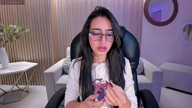 LarisaSmirnov online show from September 27, 2025, 5:23 am