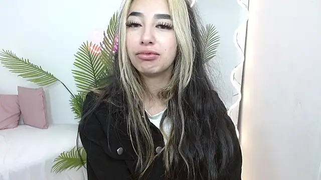 Malory tay1 online show from September 28, 2025, 11:48 am