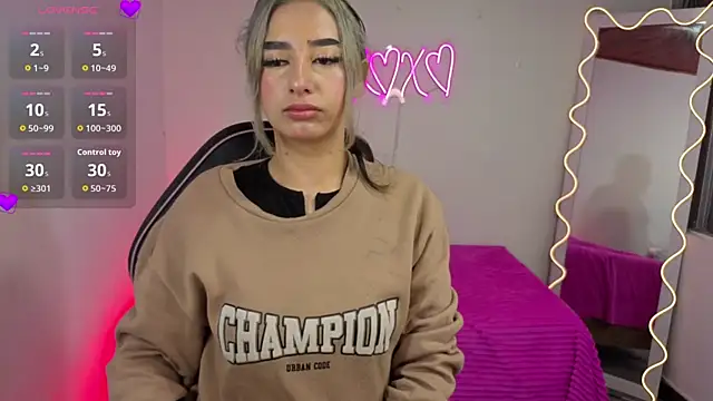 Malory tay1 online show from November 7, 2025, 6:41 pm