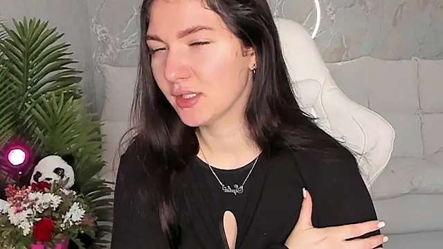 babyisperfect online show from November 18, 2025, 3:56 am