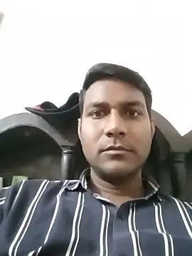 vikesh05 online show from November 28, 2025, 8:44 pm