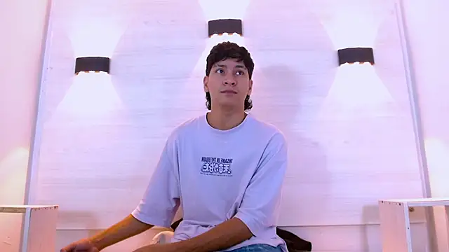 Jhojan twink online show from December 1, 2025, 1:16 pm