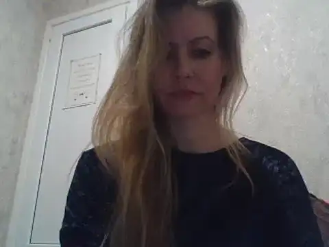 Eva Neon online show from March 19, 2025, 7:06 pm