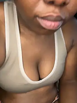 Snapshot of Lahtinah24 chatting on November 11, 2025, 7:36 pm Lahtinah24 online show from November 11, 2025, 7:36 pm