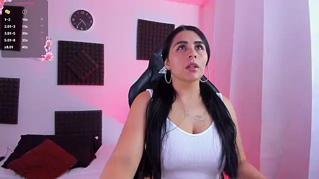 Snapshot of hannarusso chatting on October 10, 2025, 9:36 pm hannarusso online show from October 10, 2025, 9:36 pm