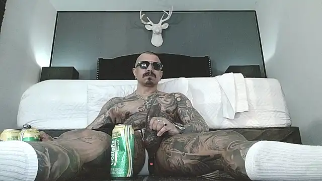 danilog515 online show from April 2, 2026, 4:21 am