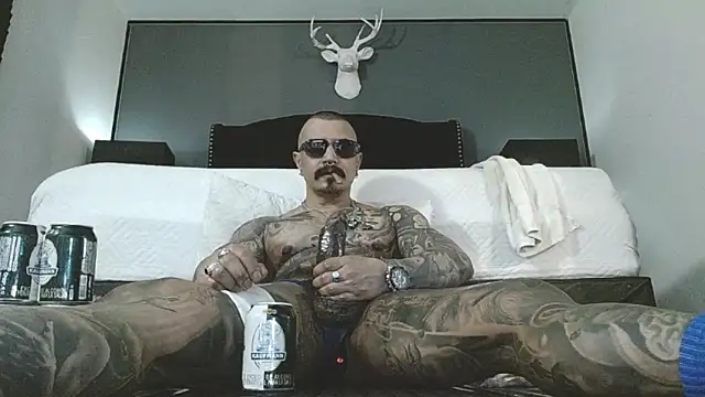 danilog515 online show from April 10, 2026, 3:34 am