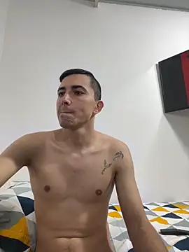 Snapshot of pareja_curiosa19 chatting on October 14, 2025, 1:06 am pareja curiosa19 online show from October 14, 2025, 1:06 am