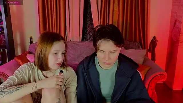 Snapshot of Tara_Lawson chatting on November 28, 2025, 11:46 am Tara Lawson online show from November 28, 2025, 11:46 am