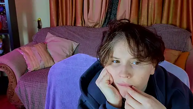 Snapshot of Tara_Lawson chatting on November 29, 2025, 11:13 am Tara Lawson online show from November 29, 2025, 11:13 am