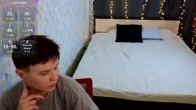 Snapshot of Tara_Lawson chatting on February 25, 2026, 11:09 am Tara Lawson online show from February 25, 2026, 11:09 am