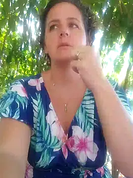 Snapshot of emiliemilf chatting on April 22, 2026, 7:04 pm emiliemilf online show from April 22, 2026, 7:04 pm