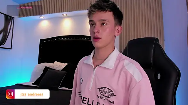 LiamWildx20 online show from July 8, 2026, 4:39 am
