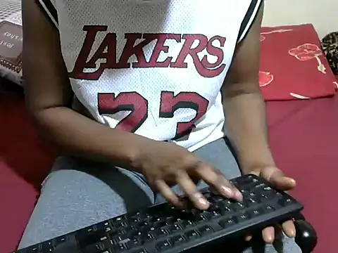 Creamy-Aisha online show from March 15, 2025, 12:56 pm