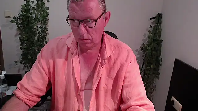 JamesBauer online show from September 24, 2025, 3:32 am