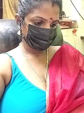 Snapshot of poojaa-rani chatting on November 13, 2025, 5:45 pm poojaa-rani online show from November 13, 2025, 5:45 pm