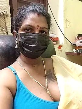 Snapshot of poojaa-rani chatting on November 15, 2025, 5:31 pm poojaa-rani online show from November 15, 2025, 5:31 pm